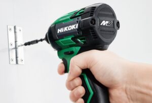 インパクトドライバーで鉄を切る方法と注意点【完全ガイド】