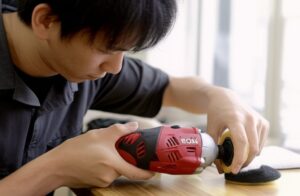 インパクトドライバーで車を磨く？ プロが教える安全な代用テクニックと注意点