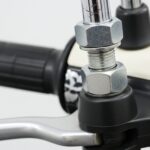 Dio110のミラー｜スパナでの調整術と逆ネジ・緩みの直し方