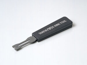 eリングの外し方｜ラジオペンチは危険？代用工具とコツを紹介！