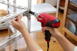 100vインパクトドライバーの比較！ACと充電式の違いは？