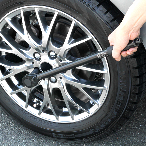 タイヤ交換での正しい使い方と手順